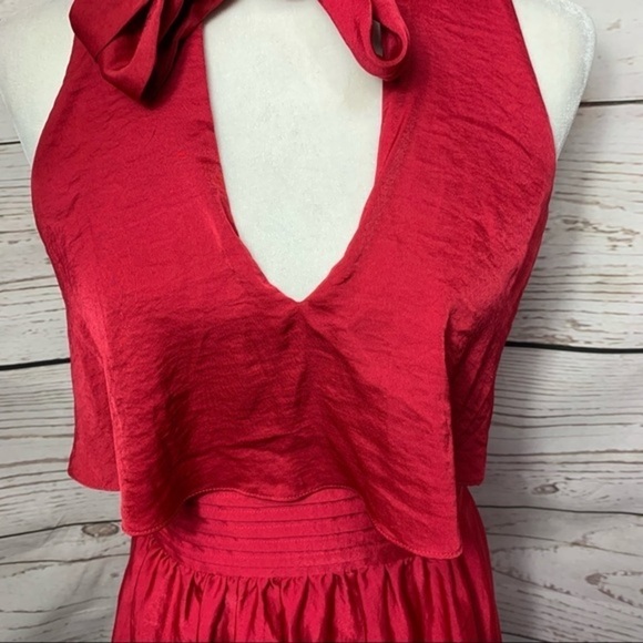 BCBGMAXAZRIA Tie Neck Ruffle Tank Top - Picture 4 of 9